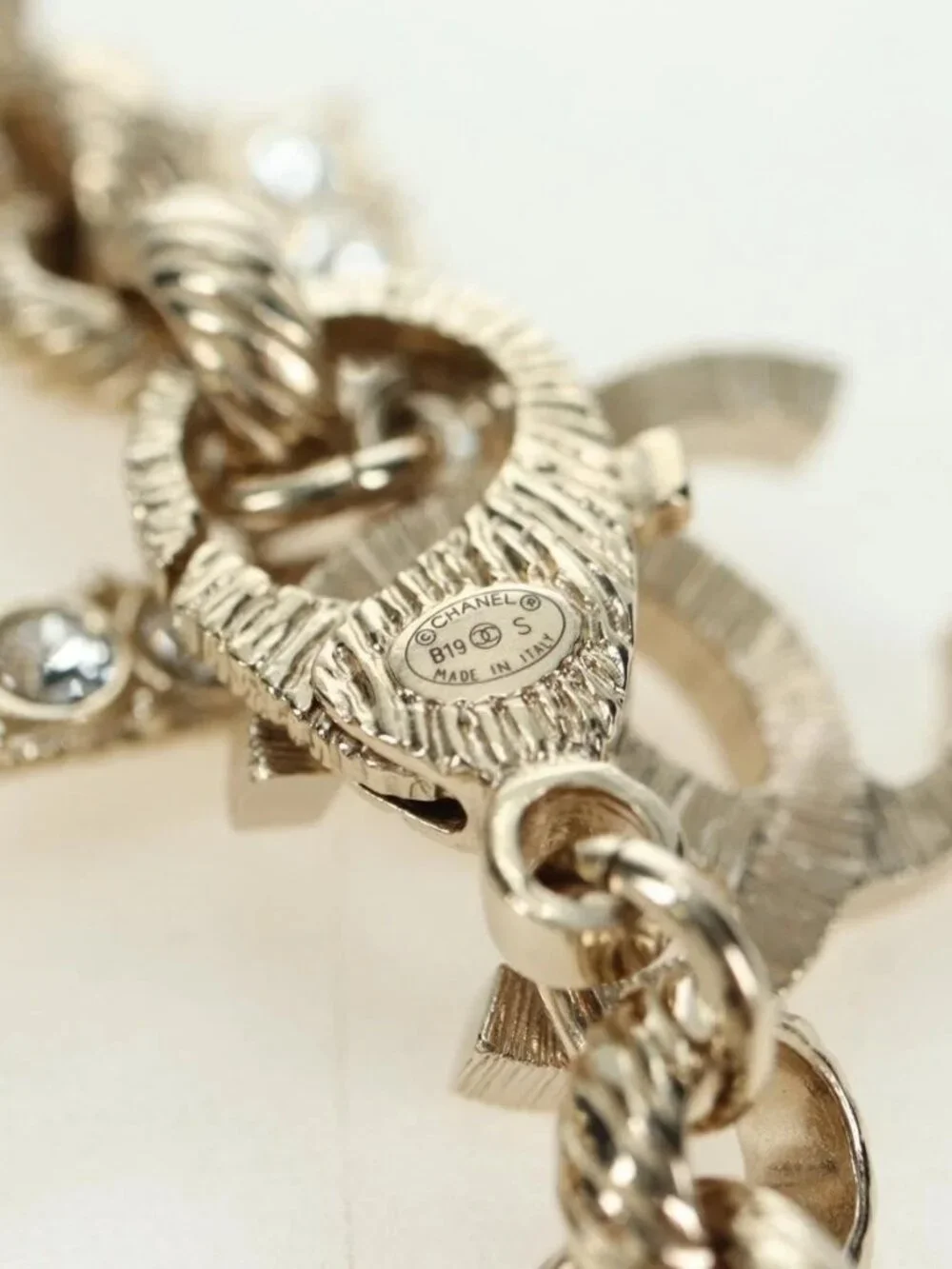 CHANEL Logo Bracelet metal Champagne Gold CC Auth 178800SM
